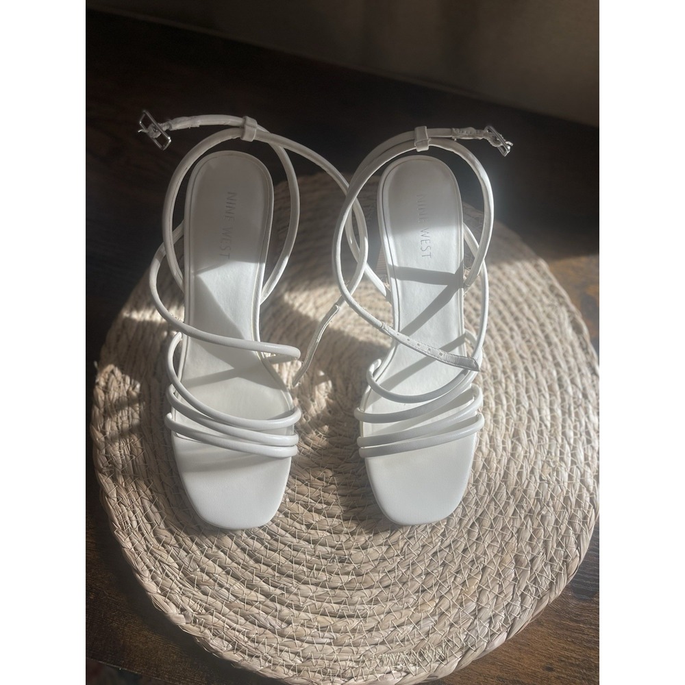 Nine West Women's White Strappy Block Heel Sandals Size 8.5M Square Toe Minimal